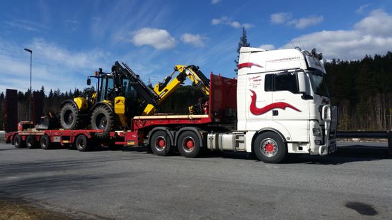 Maskintransport av store maskiner
